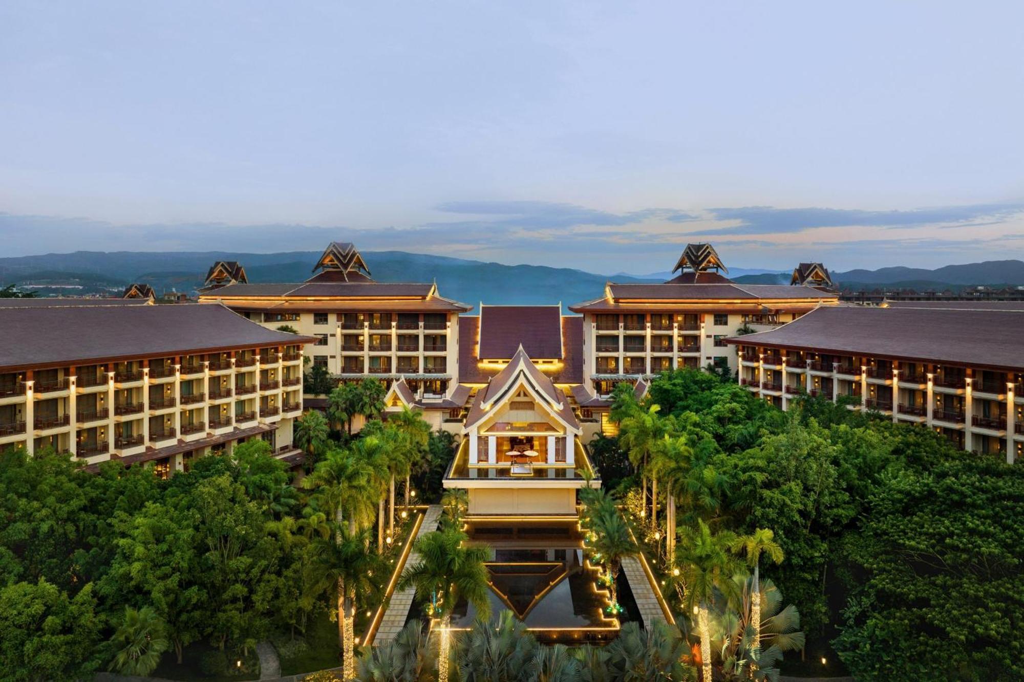 Sheraton Grand Xishuangbanna Hotel Jinghong Dış mekan fotoğraf