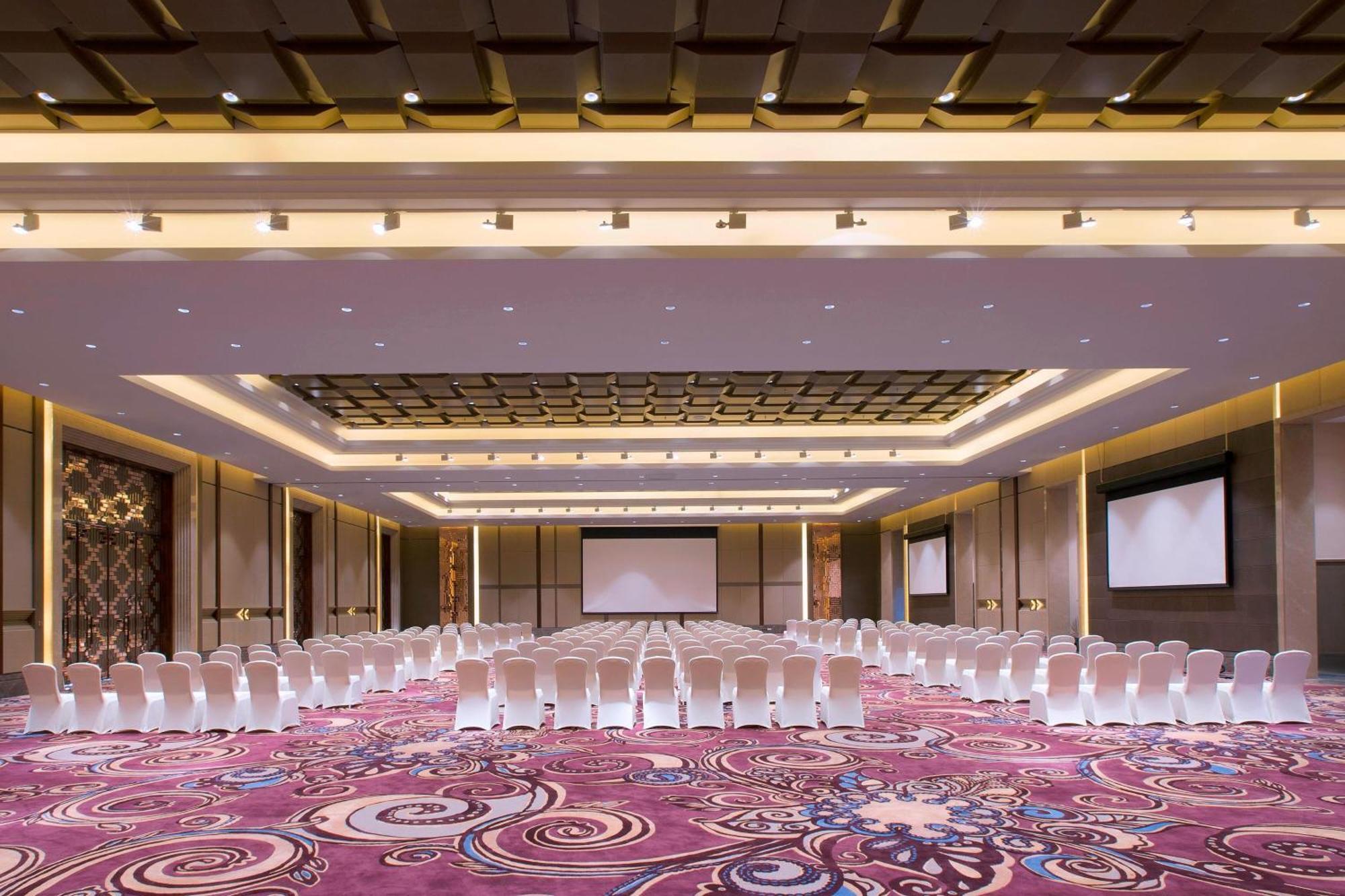 Sheraton Grand Xishuangbanna Hotel Jinghong Dış mekan fotoğraf
