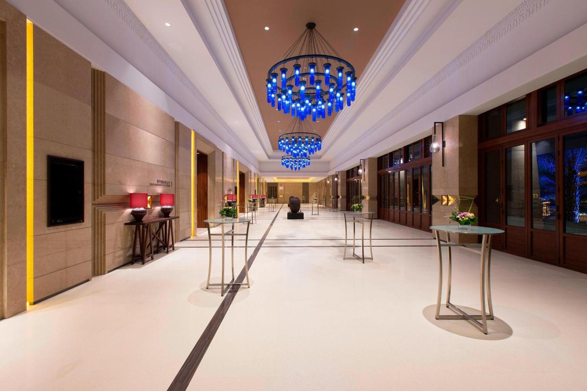 Sheraton Grand Xishuangbanna Hotel Jinghong Dış mekan fotoğraf