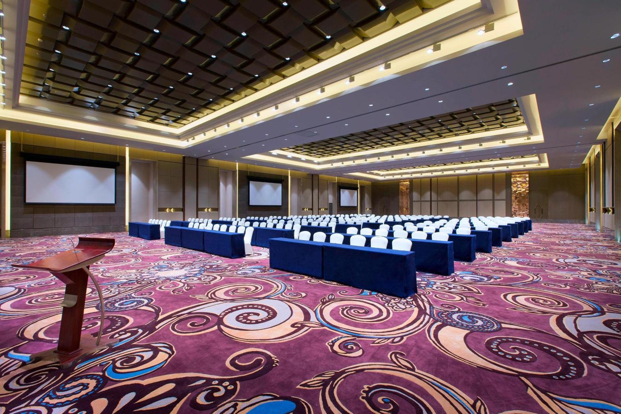 Sheraton Grand Xishuangbanna Hotel Jinghong Dış mekan fotoğraf