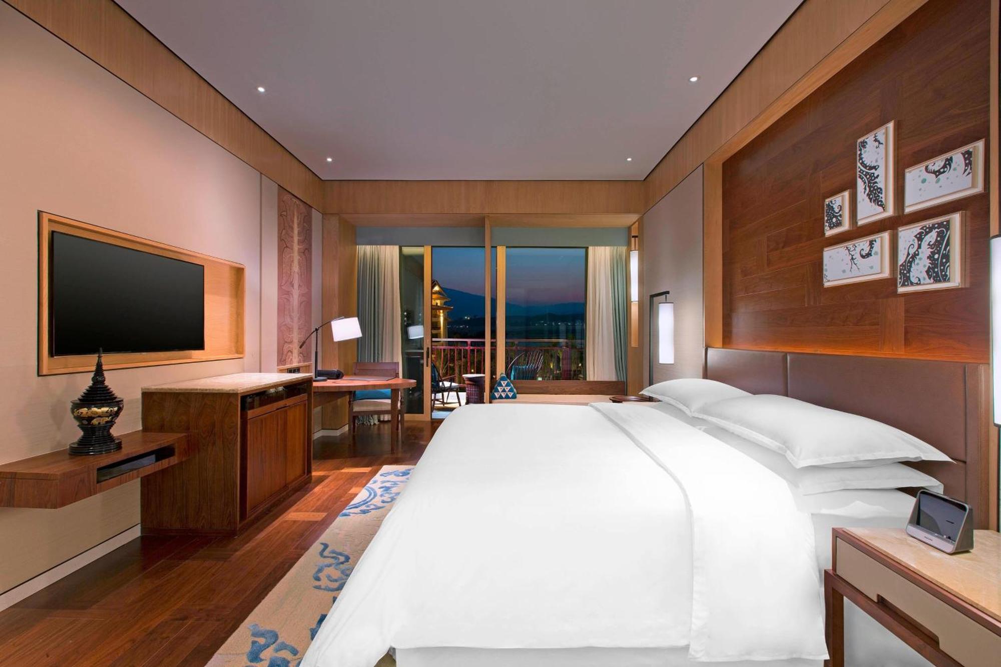 Sheraton Grand Xishuangbanna Hotel Jinghong Dış mekan fotoğraf