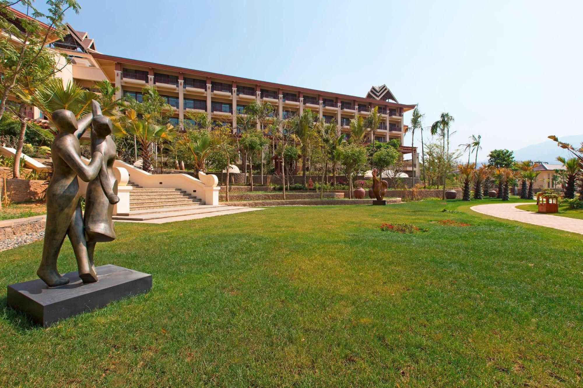 Sheraton Grand Xishuangbanna Hotel Jinghong Dış mekan fotoğraf
